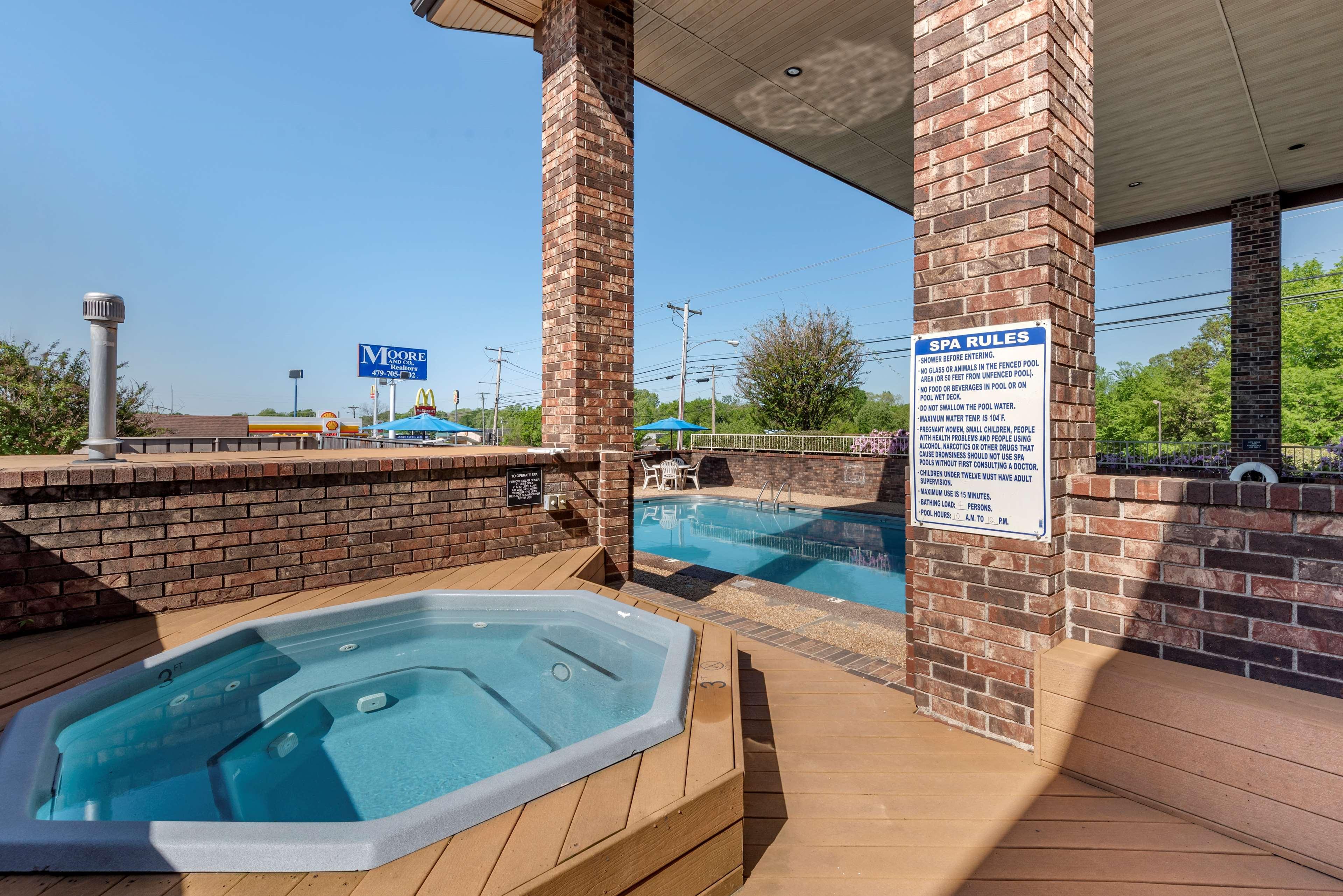 Best Western Sherwood Inn Clarksville Eksteriør bilde